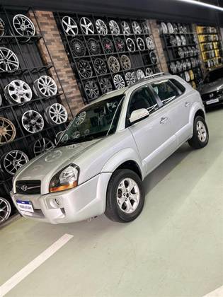 HYUNDAI TUCSON 2.0 MPFI GLS 16V 143CV 2WD GASOLINA 4P AUTOMÁTICO